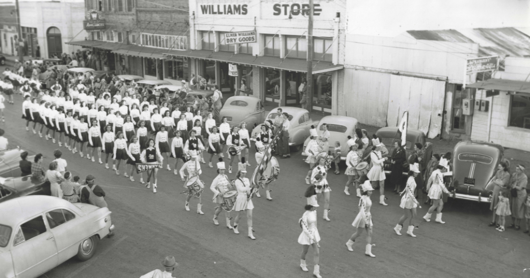 1952 LHS Homecoming majorettes